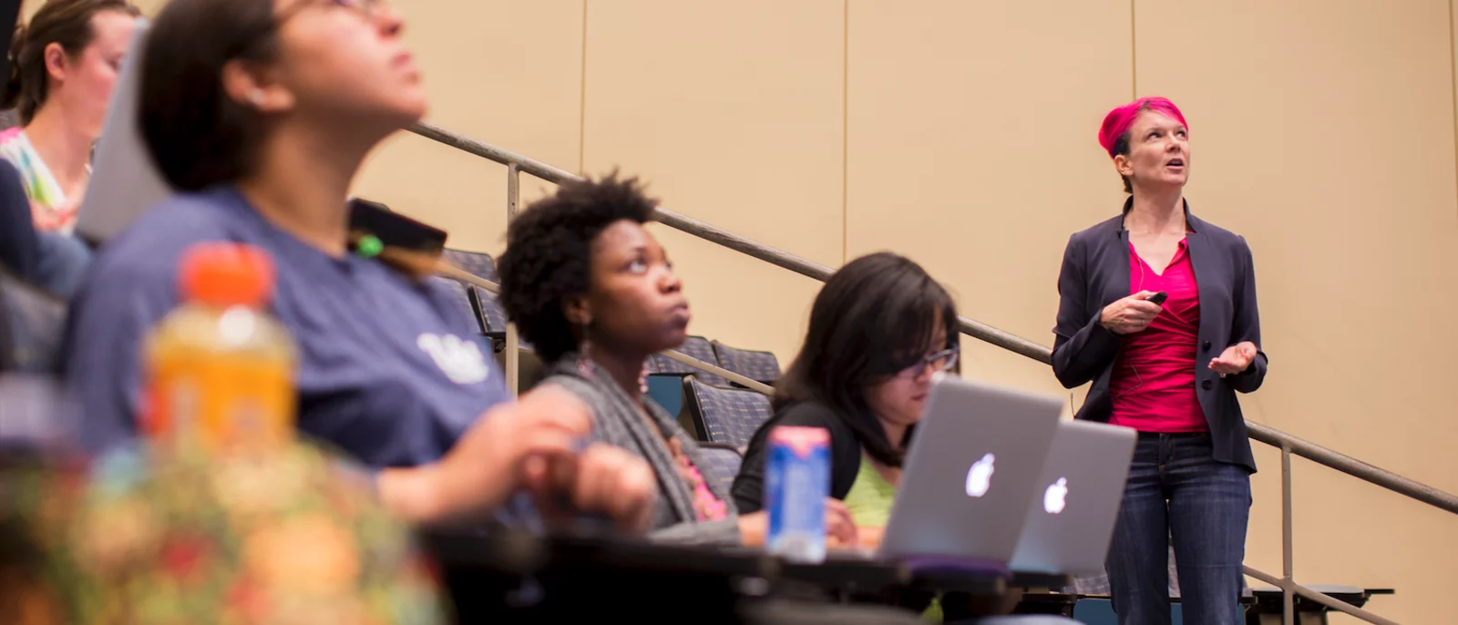 A lecture hall discussion in the biomedical sciences at UCLA